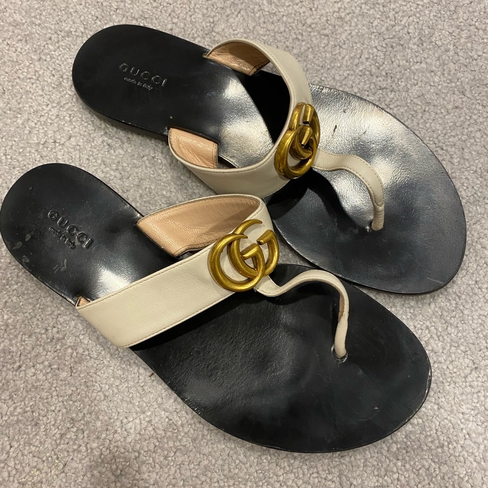 Gucci Leather Thong Sandal